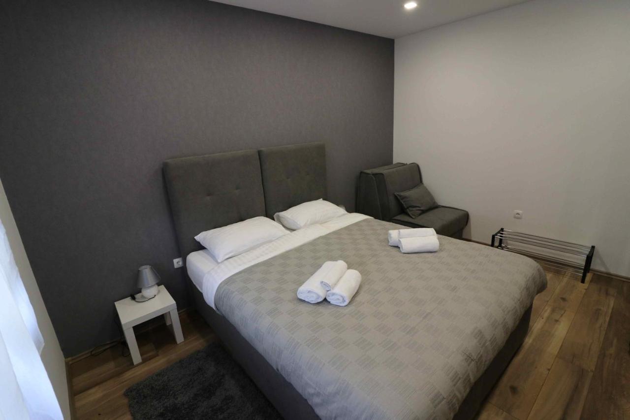 Forum Apartmani I Sobe Donji Miholjac Buitenkant foto