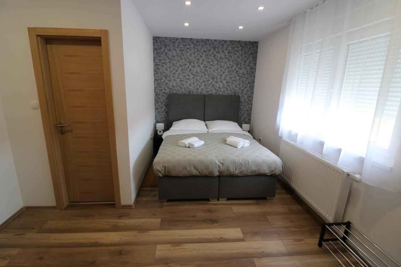 Forum Apartmani I Sobe Donji Miholjac Buitenkant foto